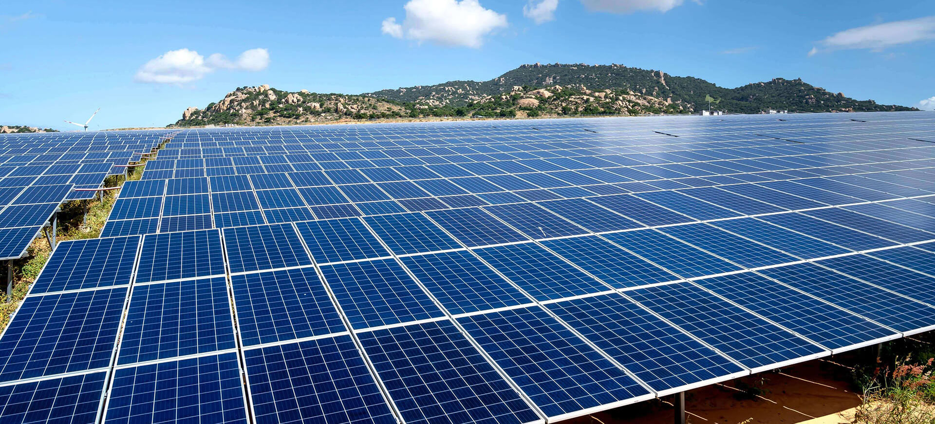 Wind-and-light-stored-energy